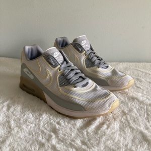 Nike air max blue tan and white